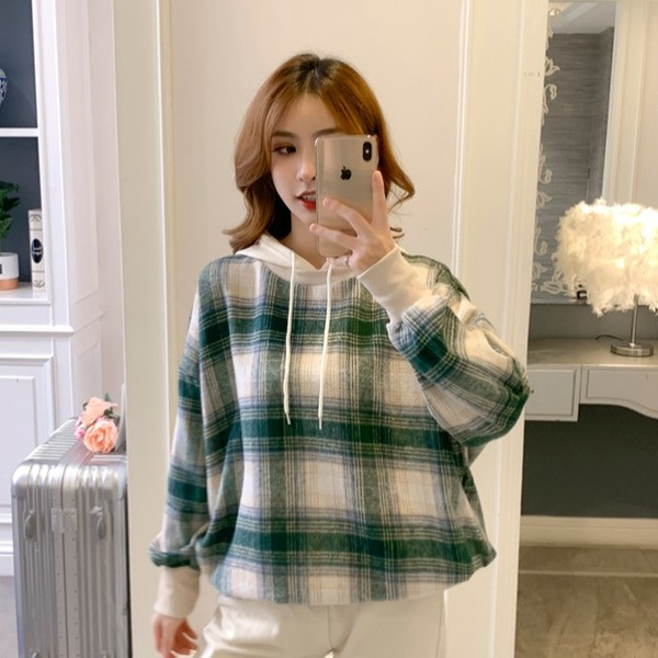 Μοντέρνο καρό γυναικείο  φούτερ σε κόκκινο, πράσινο και καφέ χρώμα