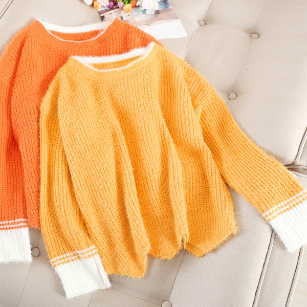 Γυναικείο πουλόβερ με ωοειδές λαιμόκοψη σε διάφορα χρώματα