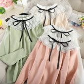 Női pulóver csipkegallérral, négy színben