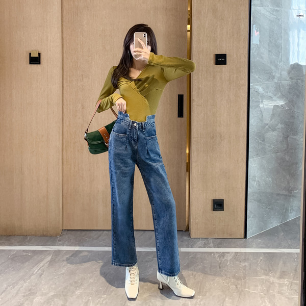 Női aszimmetrikus farmernadrág 9/10 hosszúságú kék színben - széles modell