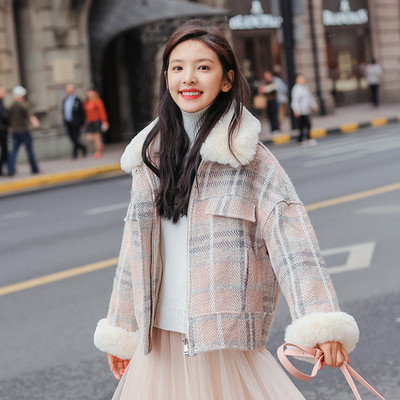 Модерно карирано дамско палто с мека яка в розов и син цвят