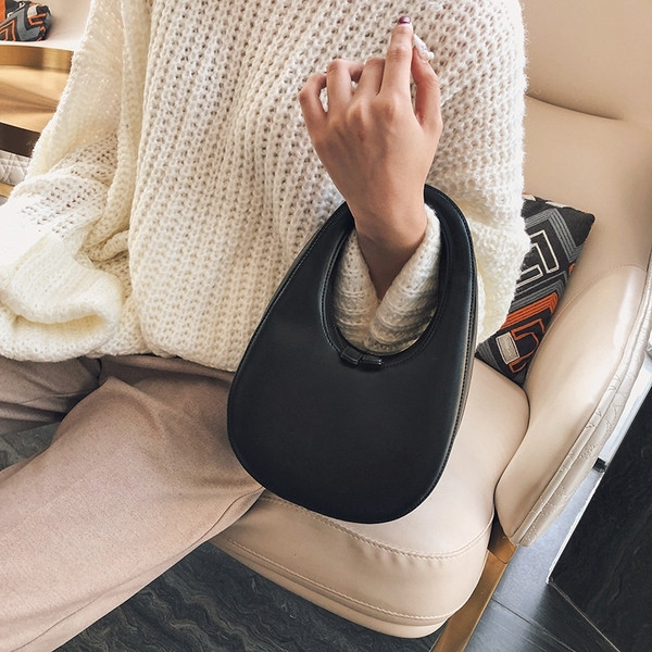 Κομψή γυναικεία τσάντα με φερμουάρ  σε τρία χρώματα