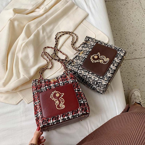 Μοντέρνα γυναικεία τσάντα σε τρία χρώματα