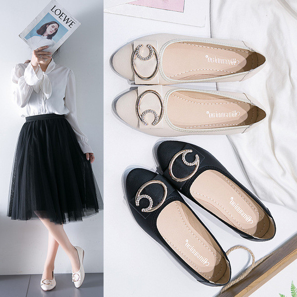 Alkalmi női bőrcipő fém elemmel - többféle színben