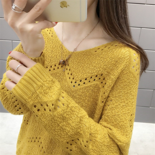 Női kötött pulóver spitz nyakkivágással, több színben