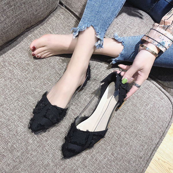 Modern női cipő vastag sarkú hegyes modell több színben