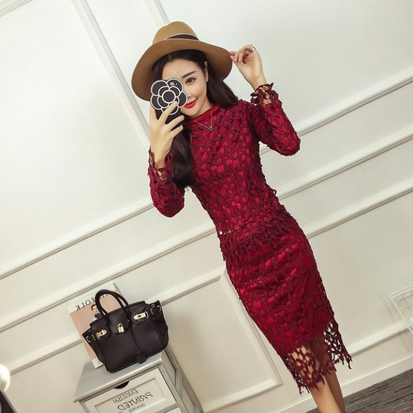 Új modell kétrészes női szett bordó csipkével