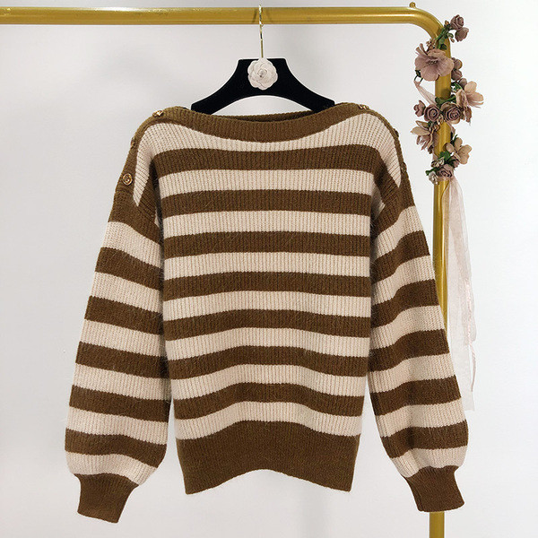 Γυναικείο ριγέ  πουλόβερ με λαιμόκοψη και κουμπιά