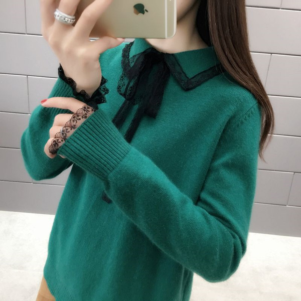 Női pehely pulóver csipkével és gallérral több színben
