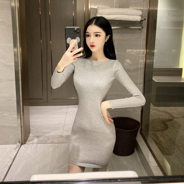 Modern női ruha csónakos nyakkivágással és hosszú ujjú három színben