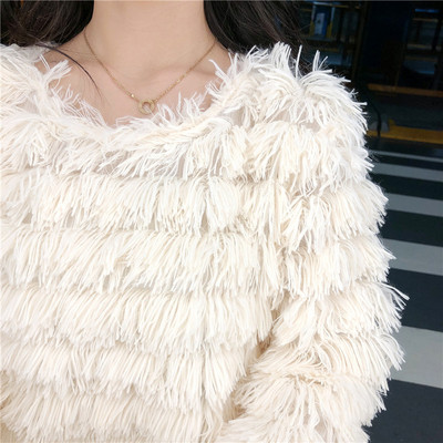 Bluza scurta moderna cu decolteu oval cu franjuri