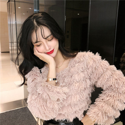 Bluza scurta moderna cu decolteu oval cu franjuri