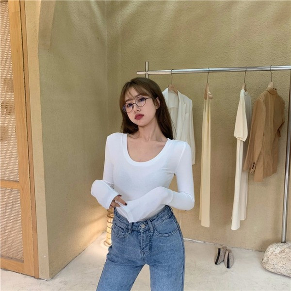 Γυναικεία μπλούζα με οβάλ λαιμόκοψη σε πολλά χρώματα