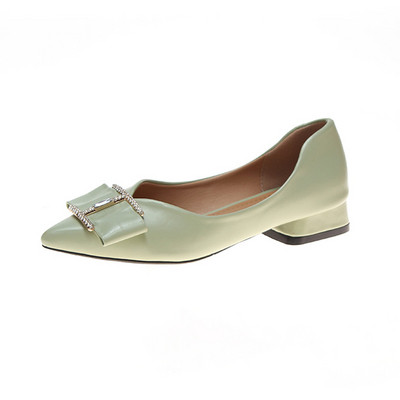 Fém csattal ellátott női bőrcipő több színben