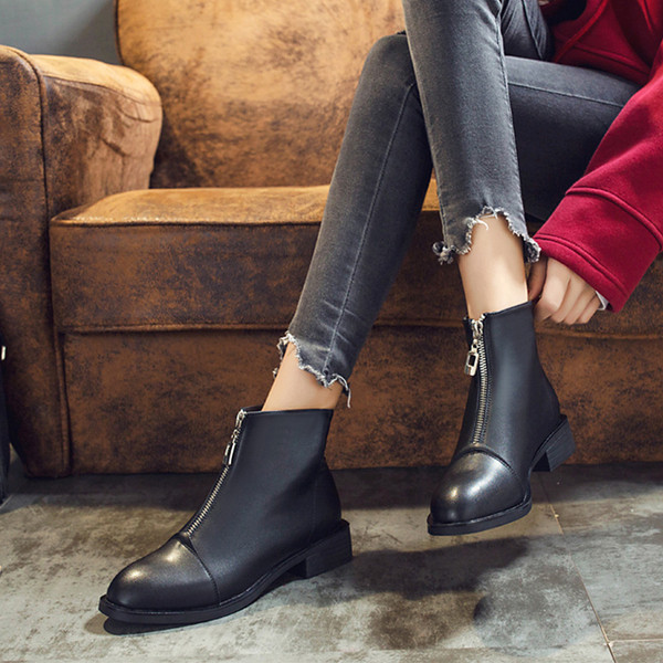 Női bőr csizma cipzárral fekete színben, öko bőrből