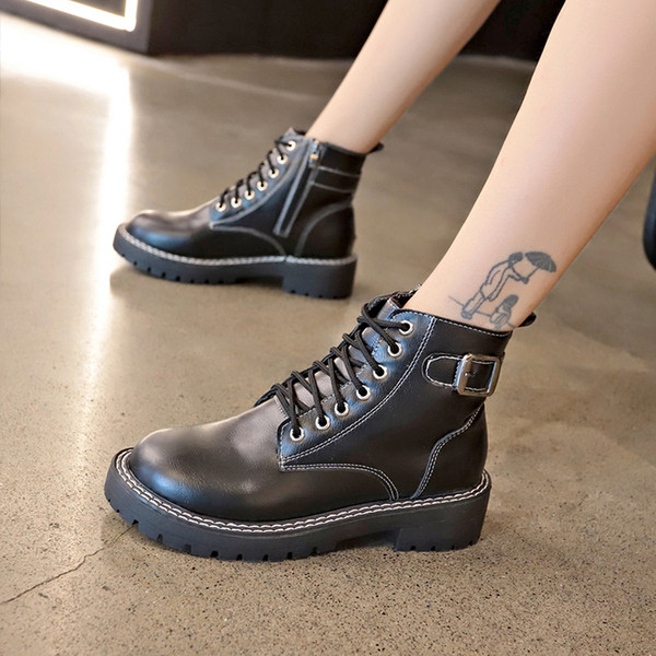 Καθημερινές έκο δερμ'ατινες χειμωνιάτικες μπότες  σε μαύρο χρώμα