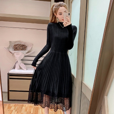 Modern női ruha pólógallérral és csipkével fekete és bézs színben