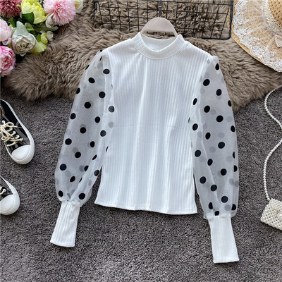 Modern női blúz magas gallérral és tüll ujjakkal, különböző színekben