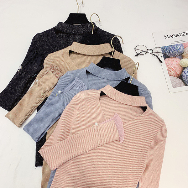 Κομψό γυναικείο πουλόβερ  με γυαλιστερό αποτέλεσμα και V-λαιμόκοψη σε τέσσερα χρώματα