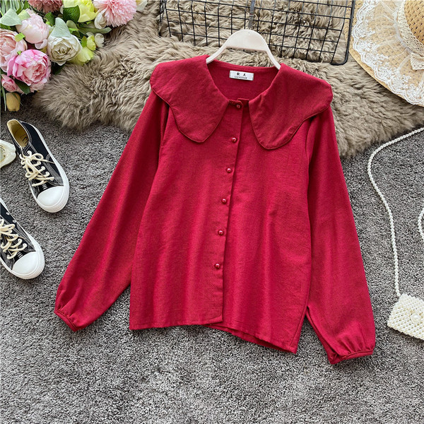 Modern női ing gombokkal és ovális nyakkivágással, négy színben