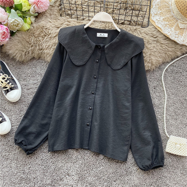 Modern női ing gombokkal és ovális nyakkivágással, négy színben