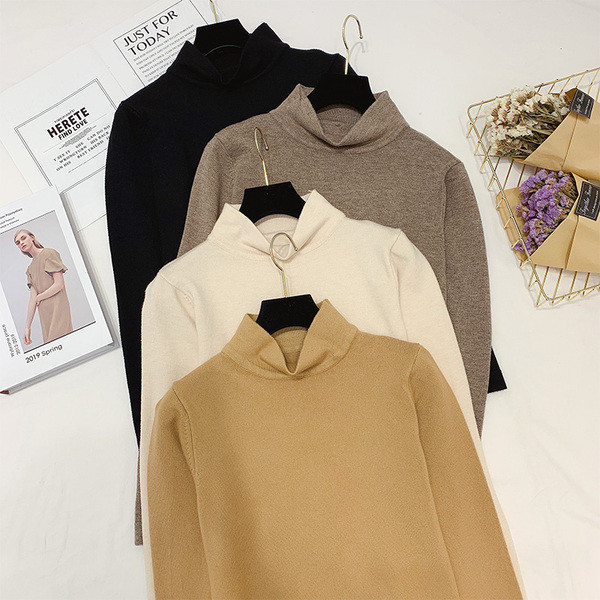 Modern női pulóver magas pólógallérral, négy színben