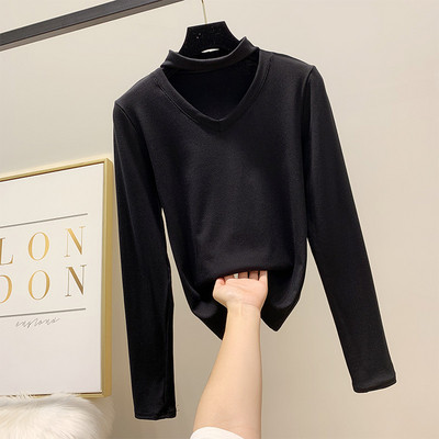 Bluză de damă cu decolteu spitz în patru culori