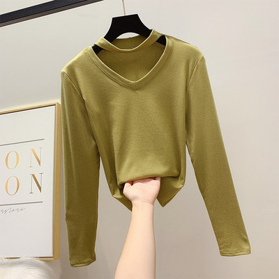 Bluză de damă cu decolteu spitz în patru culori