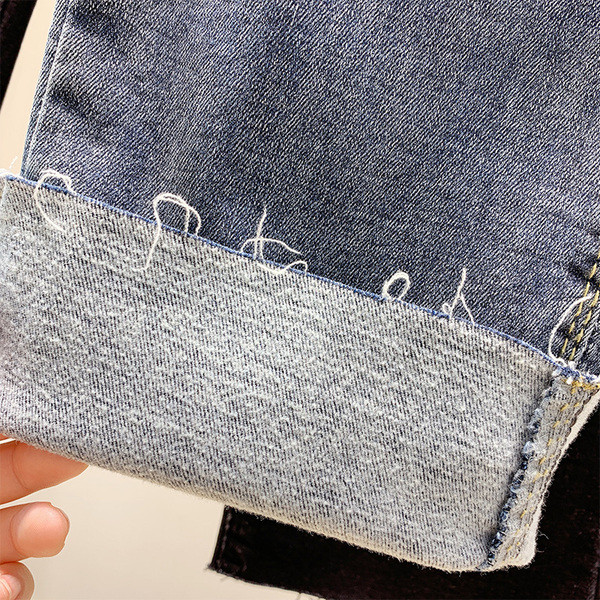 Modern női farmer magas derékkal, kék és fekete színben