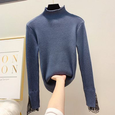 Modern női pulóver csipkével az ujjakon és magas pólógallérral