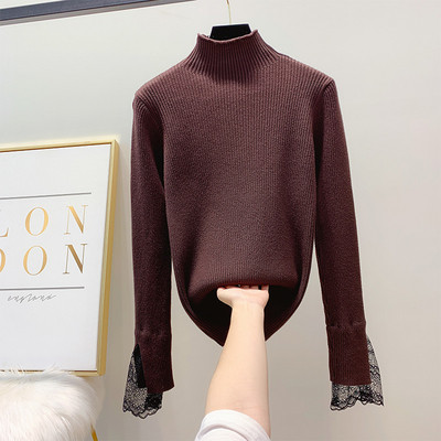 Modern női pulóver csipkével az ujjakon és magas pólógallérral