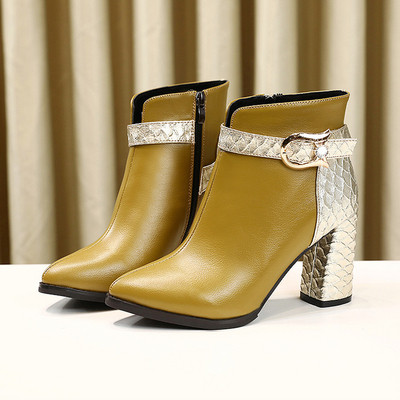 Stílusos női csizma vastag sarkú eko bőrből, két színben