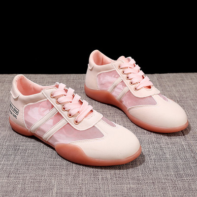 Új női tornacipő modell hálóval több színben