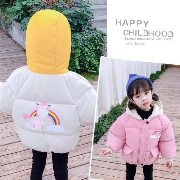 Modern gyerek téli kabát lányoknak kapucnival és színes bézs és rózsaszín rátéttel