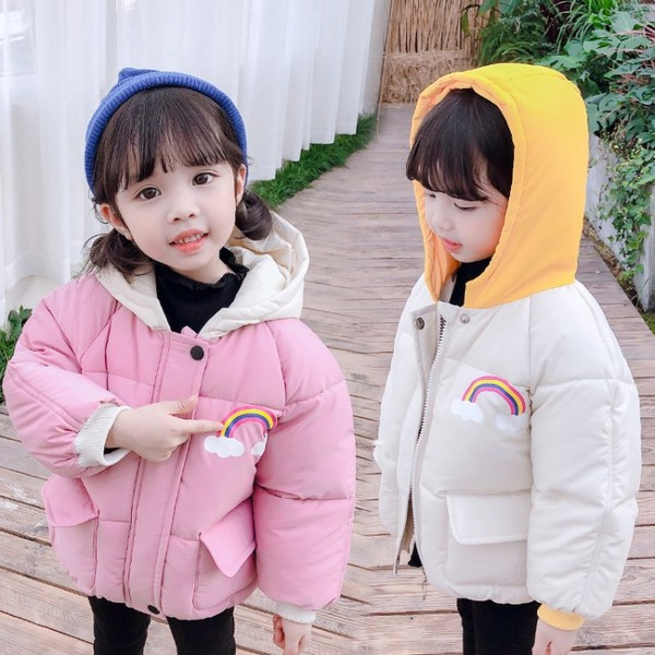 Modern gyerek téli kabát lányoknak kapucnival és színes bézs és rózsaszín rátéttel