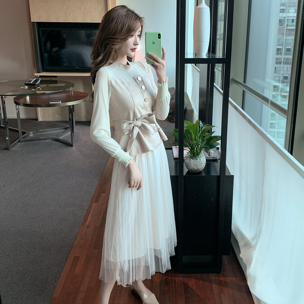 Női blúz és hosszú tüllszoknya szett