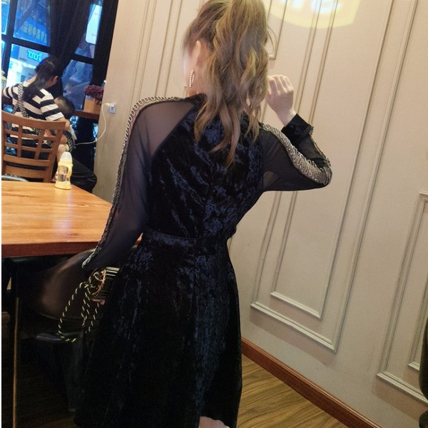 Rochie de dama eleganta din catifea cu maneci din tul