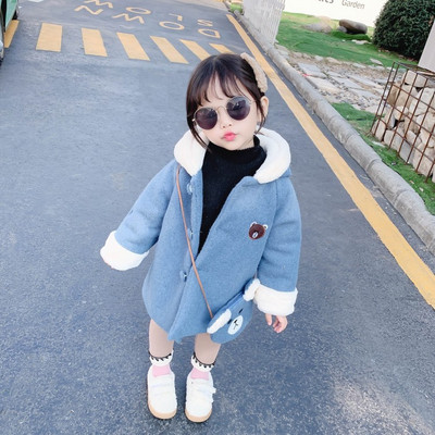 Alkalmi gyerekkabát lányoknak gombokkal és kapucnival, kék és rózsaszín színben