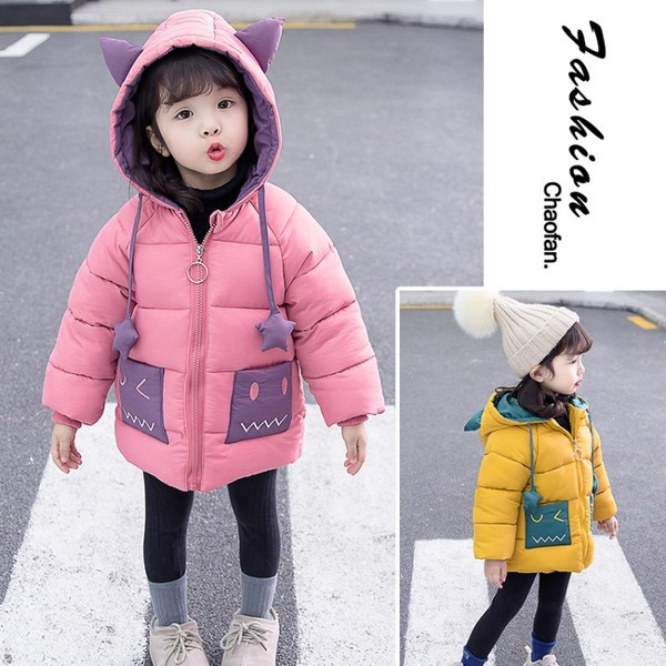 Modern gyerekkabát kapucnival és nyakkendővel lányoknak sárga és rózsaszín színben