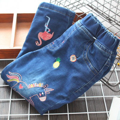 Aktuális gyerekfarmer kék hímzéssel - lányoknak