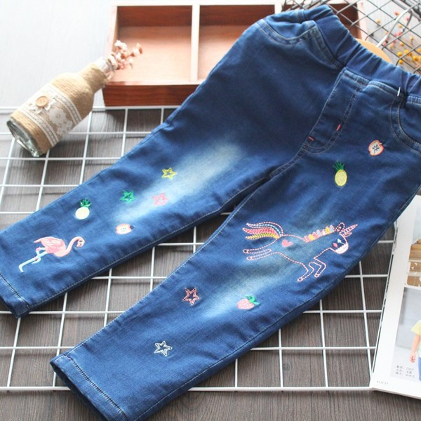 Aktuális gyerekfarmer kék hímzéssel - lányoknak