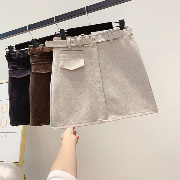 Modern női szoknya övvel három színben