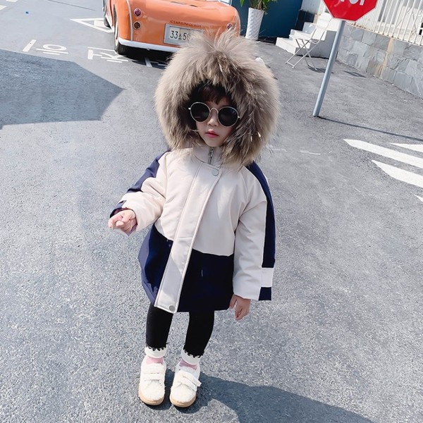 Napi gyerek téli kabát kapucnival és pehelylányoknak fehér és rózsaszín színben