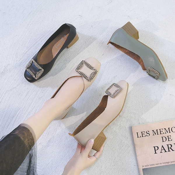 Alkalmi női cipő vastag sarkú fém elemmel több színben