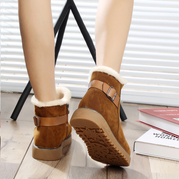 Női téli csizma puha béléssel, piros, fekete és narancs színben