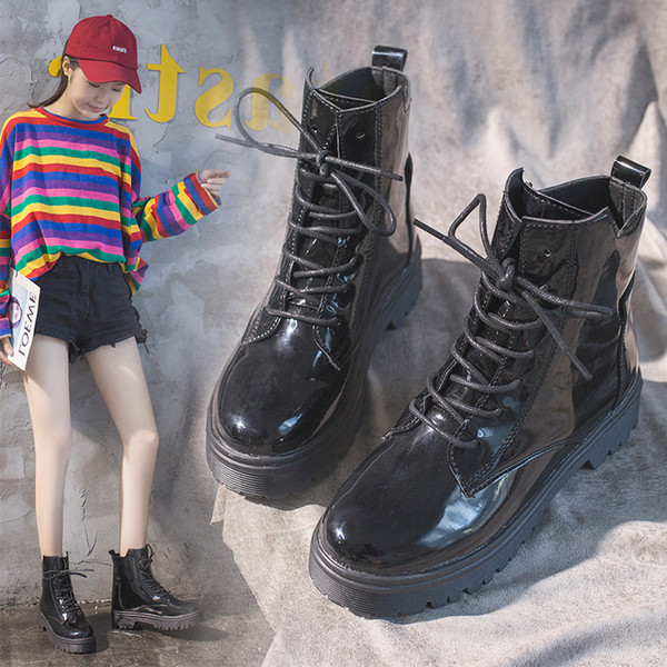 Ghete de dama moderne potrivite pentru iarna din piele ecologica