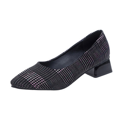 Καρό  γυναικεία παπούτσια με παχύ χαμηλό τακούνι - μυτερό μοντέλο