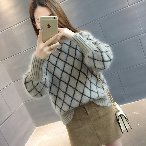 Női pulóver magas gallérral, öt színben