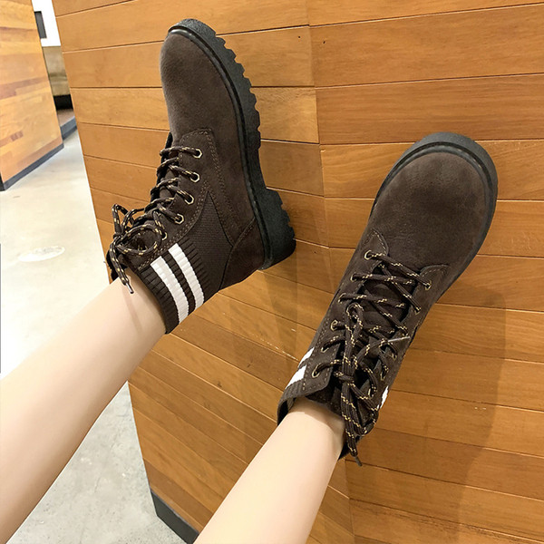 Velúr női csizma lapos talppal, télre is alkalmas