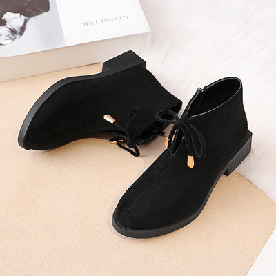 Öko velúrból készült őszi-téli női csizma fekete színben